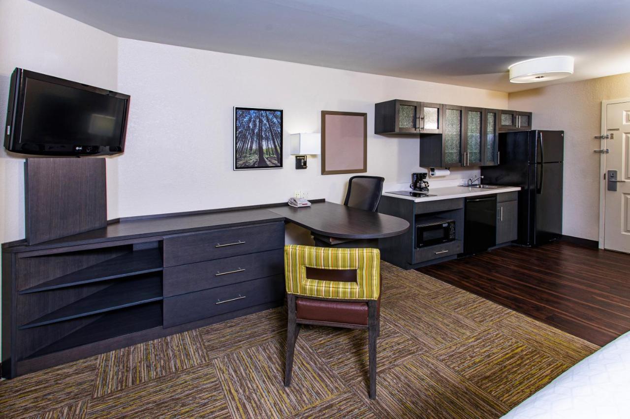 Candlewood Suites Appleton By Ihg Exterior photo