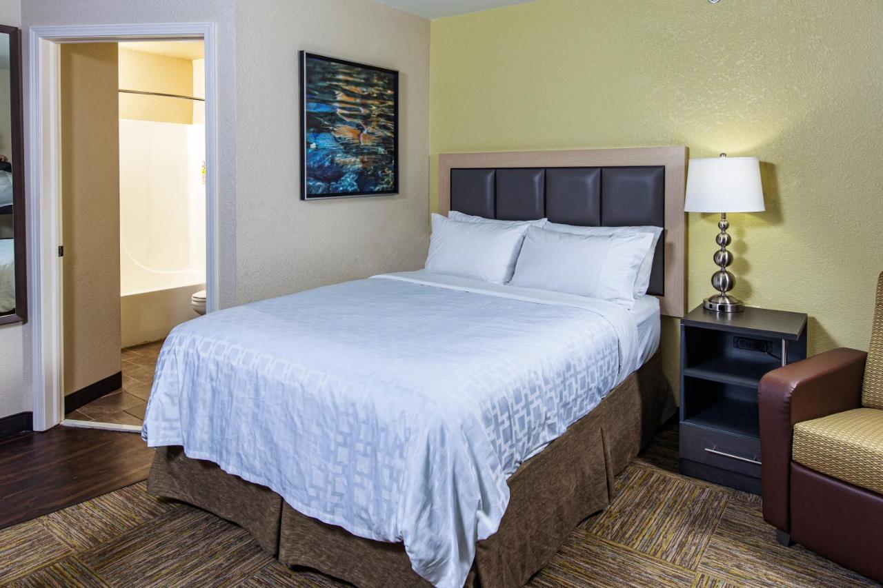 Candlewood Suites Appleton By Ihg Exterior photo