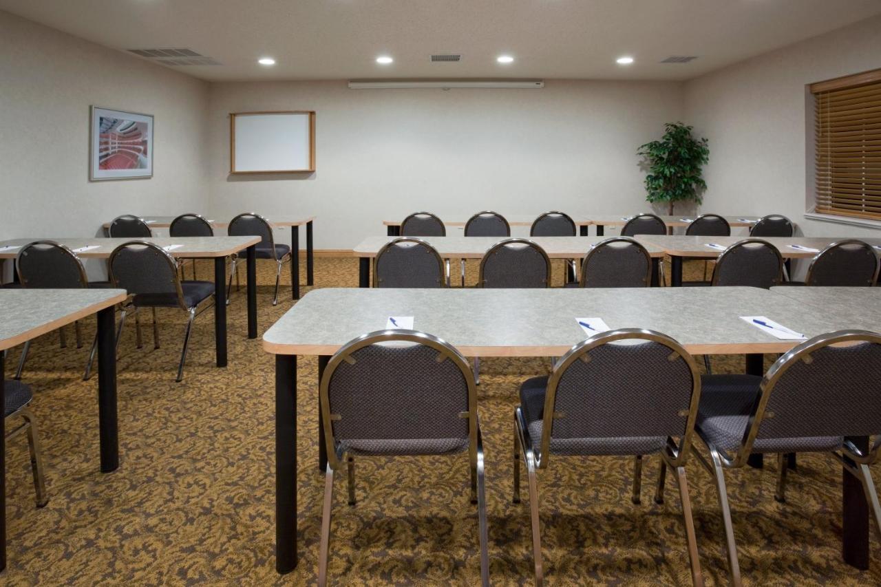 Candlewood Suites Appleton By Ihg Exterior photo