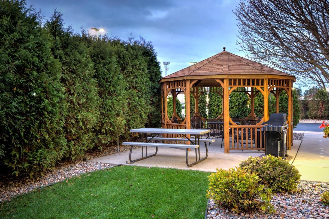 Candlewood Suites Appleton By Ihg Exterior photo